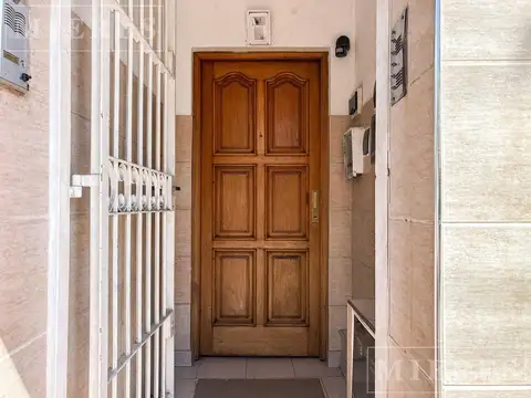 Venta en bloque en Av. Cazón al 1500