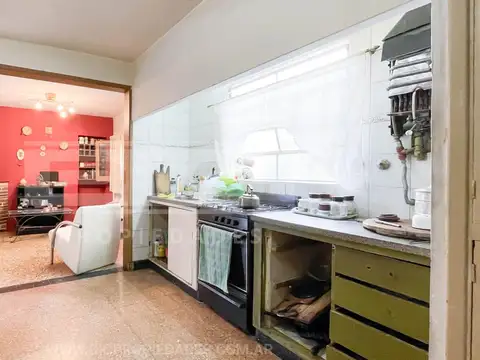 Agustin Alvarez al 2200 entre Ayacucho y J. B. Justo