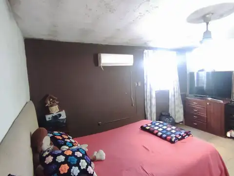 Casa en Venta con 4 cocheras