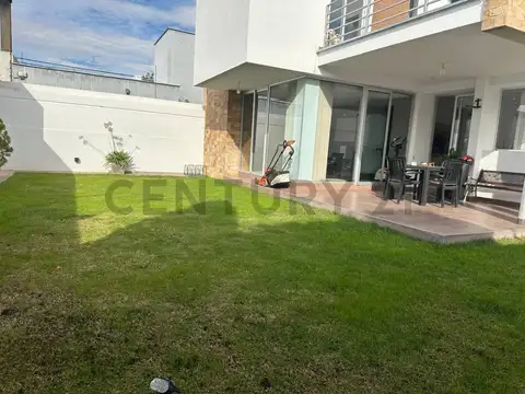 CENTURY 21 LOPEZ ALQUILA CASA EN GUAYMALLEN BARRIO PRIVADO LA BAJADA