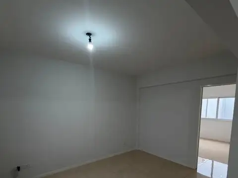 Departamento en Alquiler en Villa Luzuriaga, $ 550.000