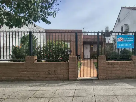 CASA LOTE PROPIO a remodelar  - EN VENTA- Villa adelina