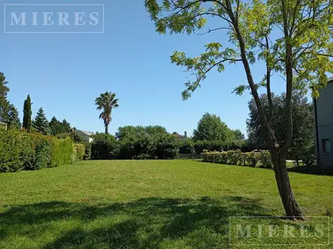 Lote interno de 938m² en Los Jazmines, Pilar del Este