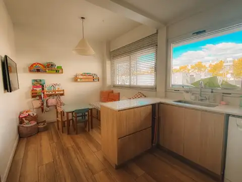 Casa en Alquiler  , Ovejitas I, Beccar – 5 ambientes  con jardín, pileta