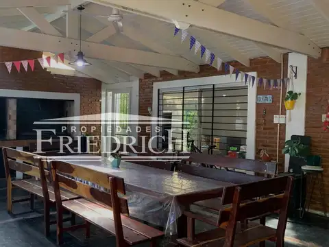 Casa en Venta en Francisco Alvarez, USD 145.000