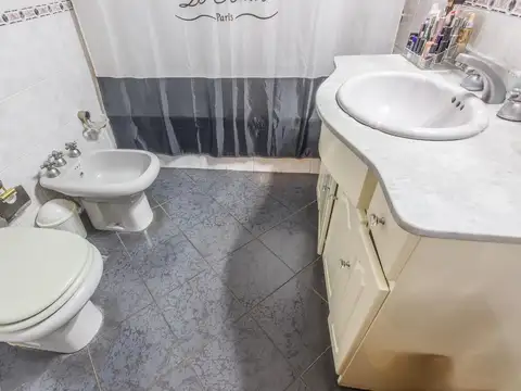 Depto Tipo Casa en Venta 40 años