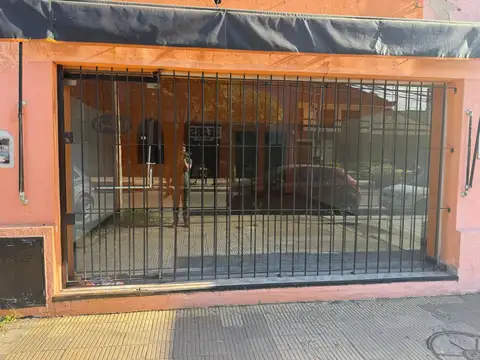 Local en Esc.-Centro