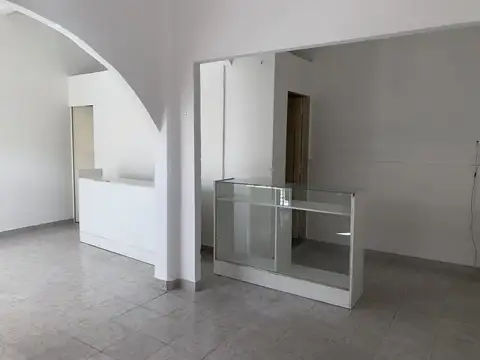 Local en Alquiler en Mataderos, $ 950.000