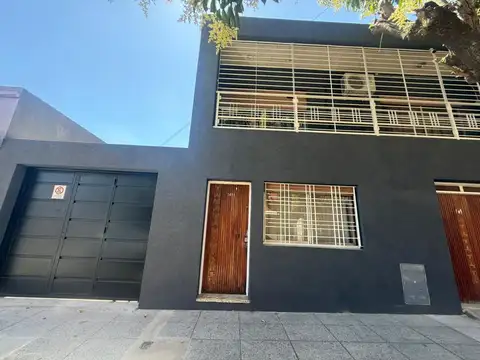 Propiedad Multifuncional en Esquina