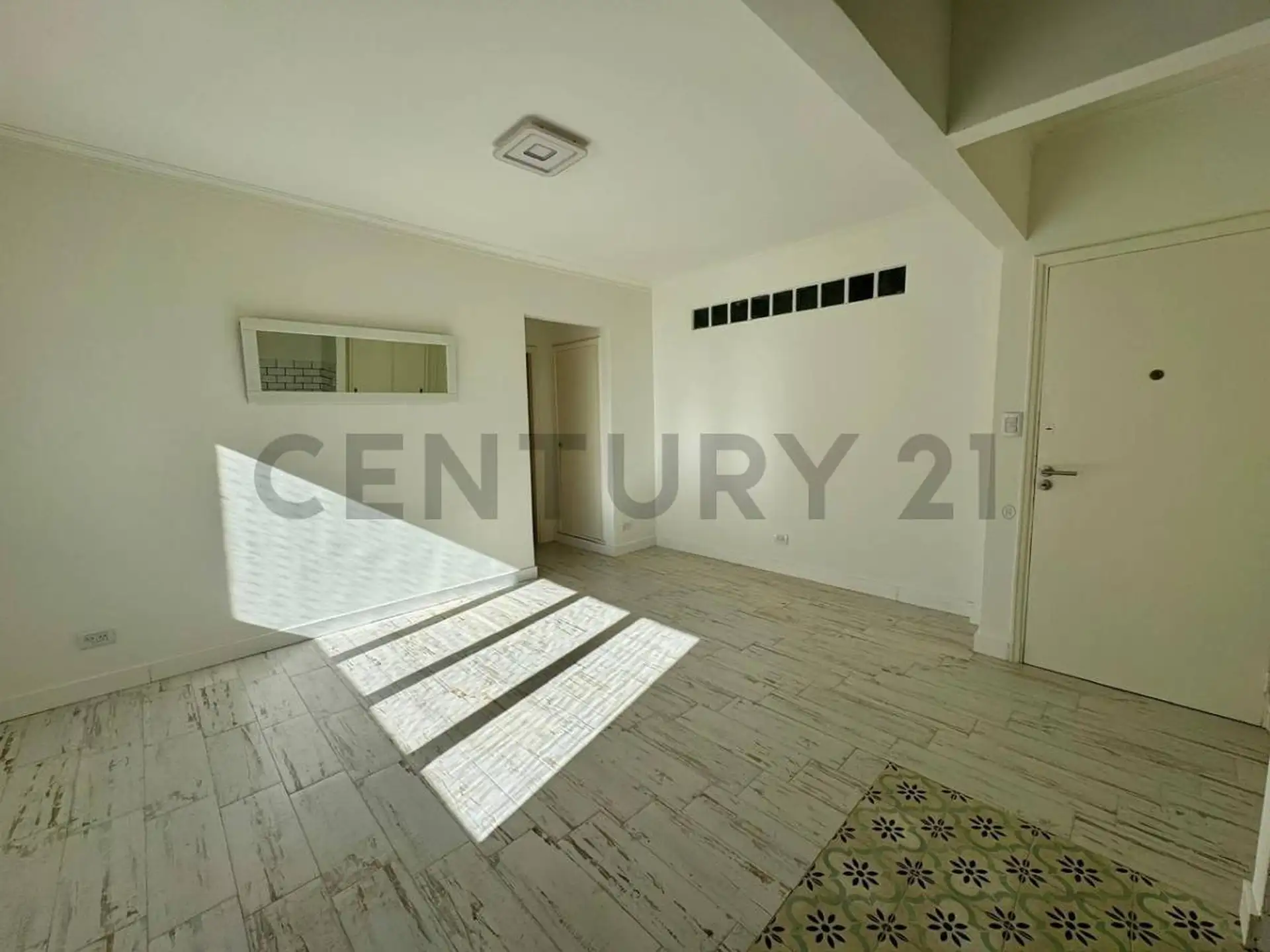 Depto 2 amb, 36m² reciclado en Aldrey, 7° piso interno