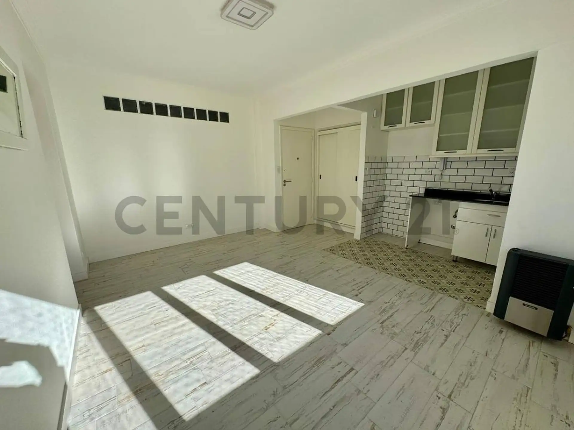 Depto 2 amb, 36m² reciclado en Aldrey, 7° piso interno