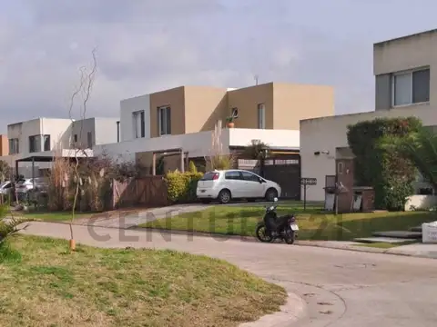 Casa en Alquiler de 3 dormitorios