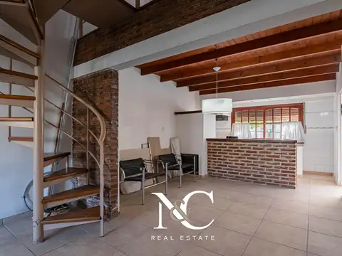 Casa 6 ambientes con 2 baños