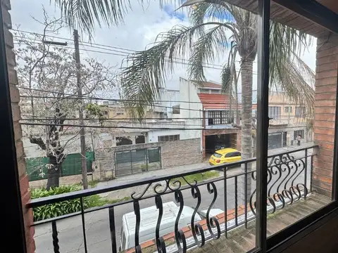 Depto Tipo Casa en Alquiler en Villa Lynch, $ 630.000