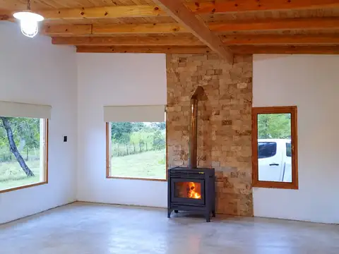Casa 3 ambientes con 1 baño