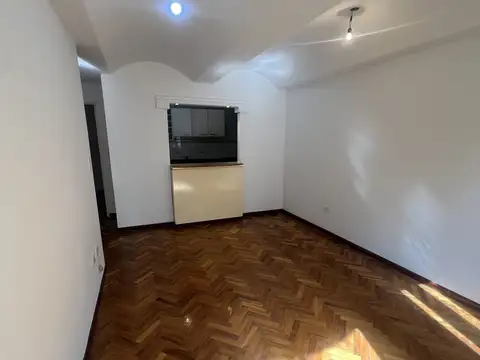 Bacacay 4500, Piso 1