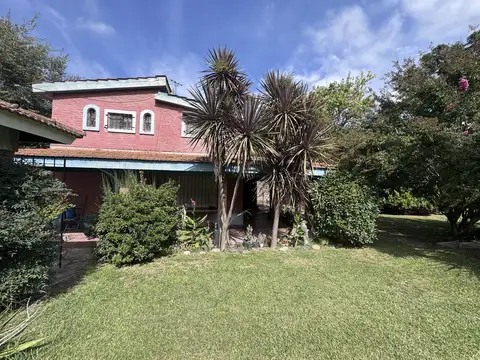 Venta CASA QUINTA EN YEI PORA 1000m2 ,Quincho , Pileta  y Gran parque