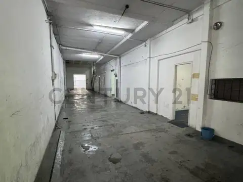 Galpon en Alquiler 8,66  mts Frente