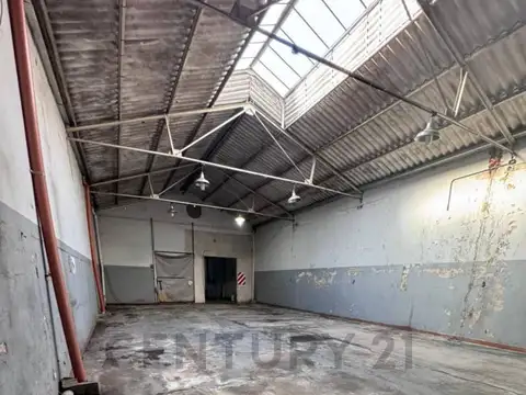 Azcuénaga 4000, Piso 0