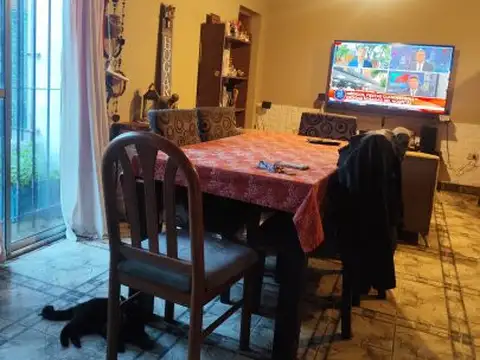 Depto Tipo Casa en Alquiler de 4 ambientes