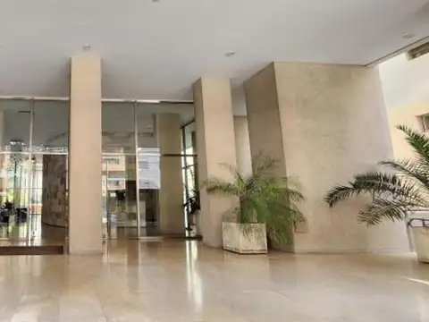 VENTA DEPARTAMENTO DE CATEGORIA EN TORRE PLAZA AUSTRIA