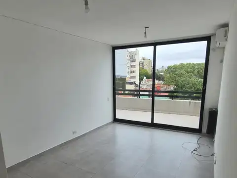 Depto. 2 amb Frente Balcon Aterrazado y Terraza Propia Saavedra