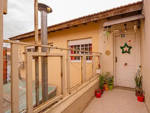 Depto Tipo Casa en Venta de 2 ambientes