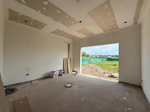 Casa en Venta en Monet Barrio Privado, USD 235.000