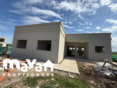 CASA EN VENTA - MONET 