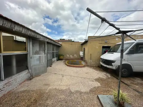 Casa 3 ambientes con 1 baño