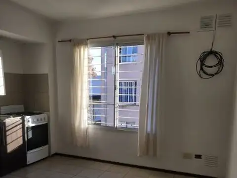ALQUILER DPTO UN DORMITORIO ESCALERA ALMAFUERTE 979 ARROYITO