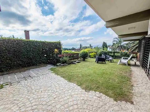 Casa 23 ambientes con 4 baños