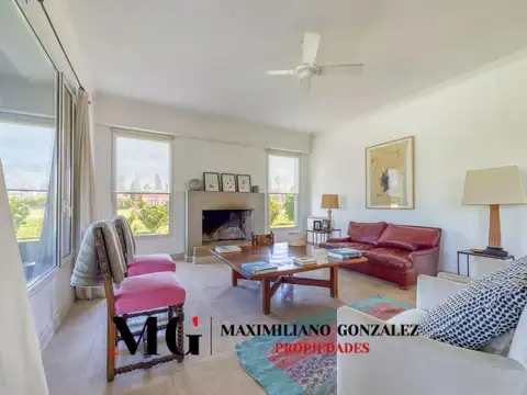 Casa 7 ambientes con 4 baños