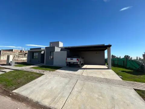 Casa Lomas Torreón, Una Planta, 3 Dorm, 3 Baños, Cochera Doble, Calefacción, Jardín