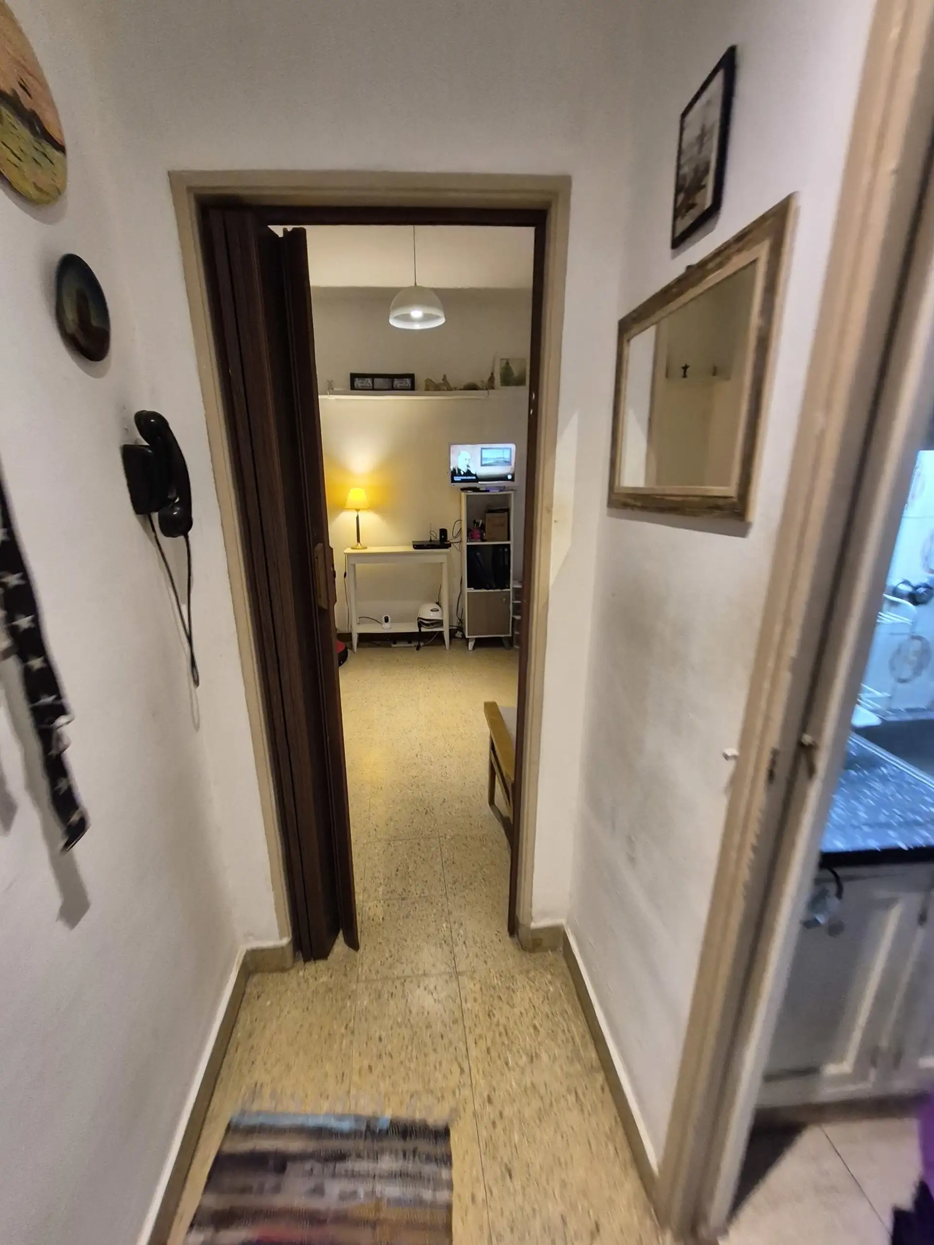Departamento de 2 ambientes con espacio de cochera, frente a Playa Varese