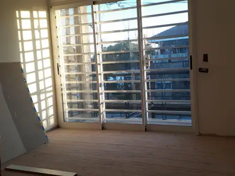 Departamento en Venta en Bernal Oeste, USD 80.000