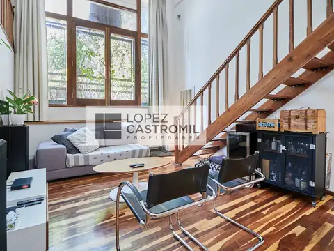 IMPECABLE DÚPLEX ESTILO CASA! Muy luminoso! Todo a nuevo! Baulera! Cochera! Vig! Apto profesional! ÚNICO! OPORT!