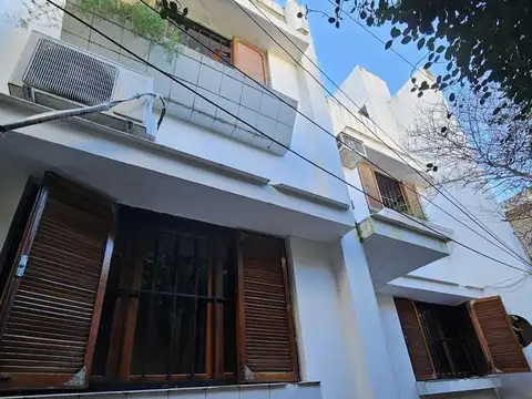 Depto Tipo Casa en Alquiler de 4 ambientes