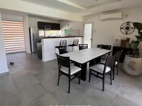 Casa en Alquiler de 3 dormitorios