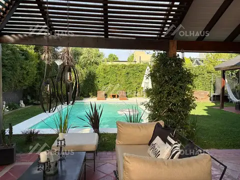 Casa 7 ambientes con 5 baños