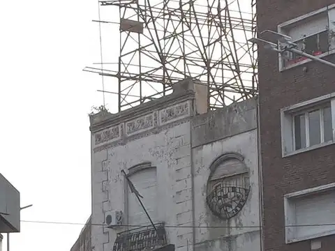 Av Pres Bartolome Mitre 292