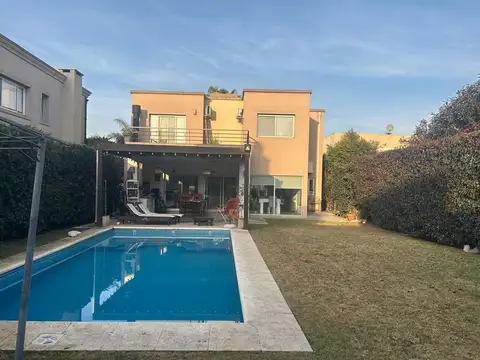 CASA EN VENTA EN HARAS MARIA VICTORIA 