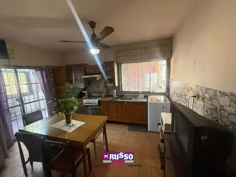 Depto Tipo Casa 2 ambientes con 1 baño