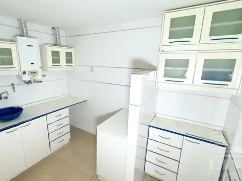 Excelente propiedad ex clínica odontológica primera linea. J. M. de Rosas 3200