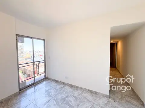 Venta Departamento Tres Ambientes Parque Patricios Balcón Apto Credito