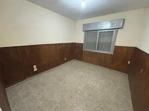 Casa 5 ambientes con 1 baño