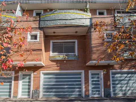 Av. Triunvirato al 5200