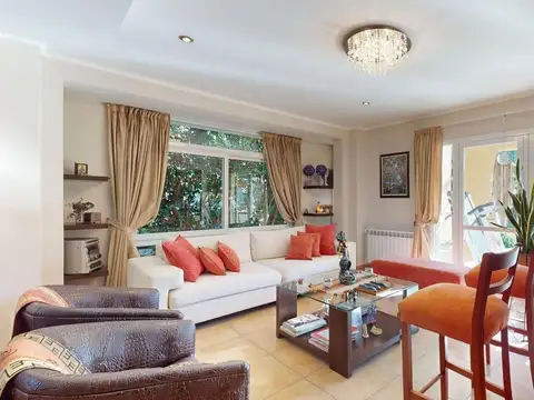 Casa en Venta en Joaquín Gorina, USD 430.000