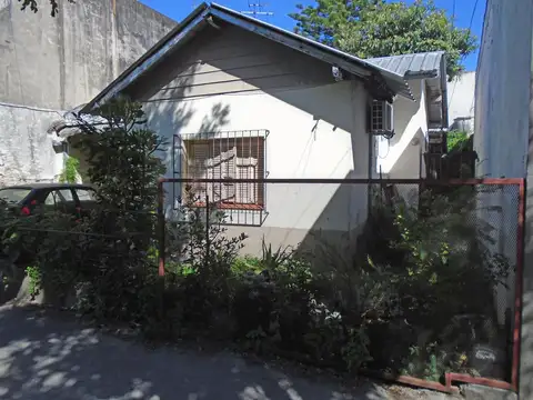 Paraná al 6100, E/ Virrey Vértiz y M. Rodríguez