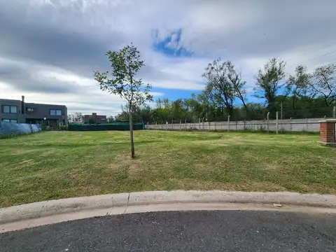 Terreno en Venta 28  mts Fondo